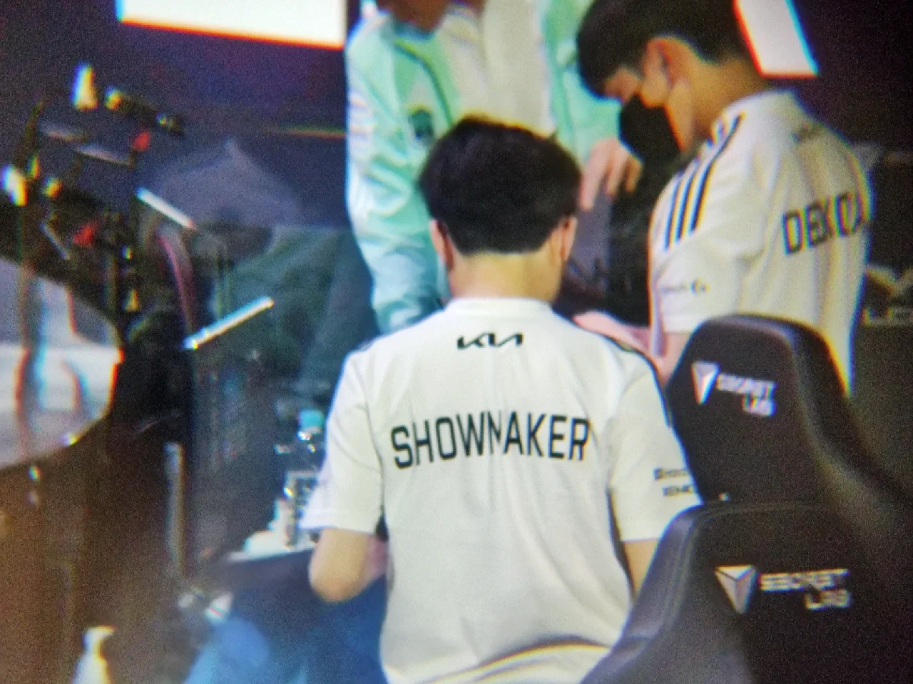 V5碾压C9,ShowMaker完成史诗逆转焦点之战半决赛,让粉丝疯狂欢呼的简单介绍 V5碾压C9,ShowMaker完成史诗逆转焦点之战半决赛,让粉丝疯狂欢呼的简单介绍