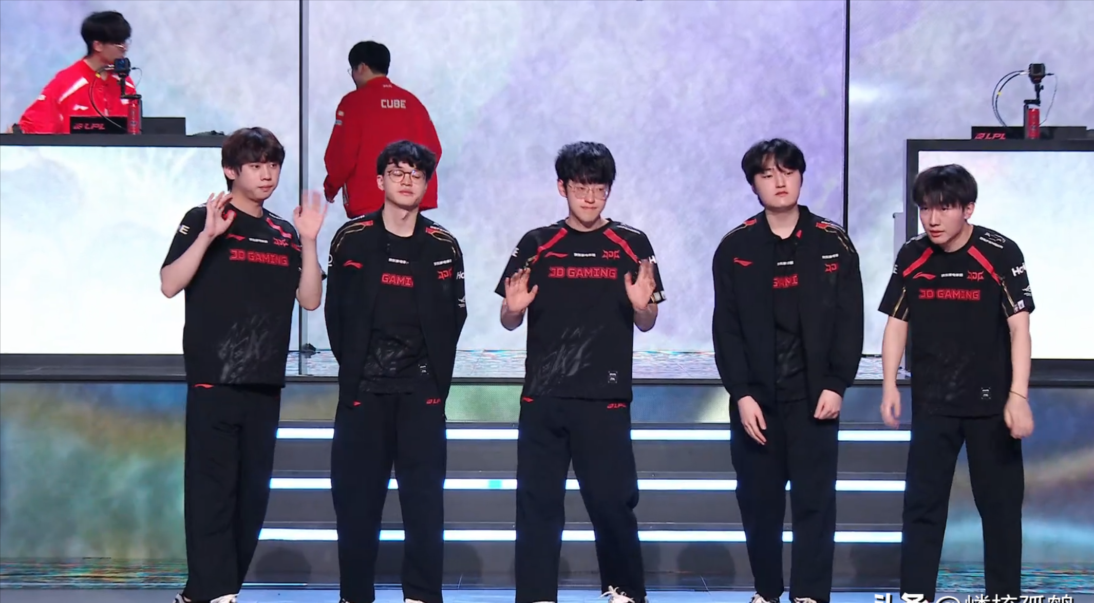 开云体育官方网站-RNG碾压JDG，Ruler开启传奇时刻焦点之战淘汰赛，锁定晋级资格