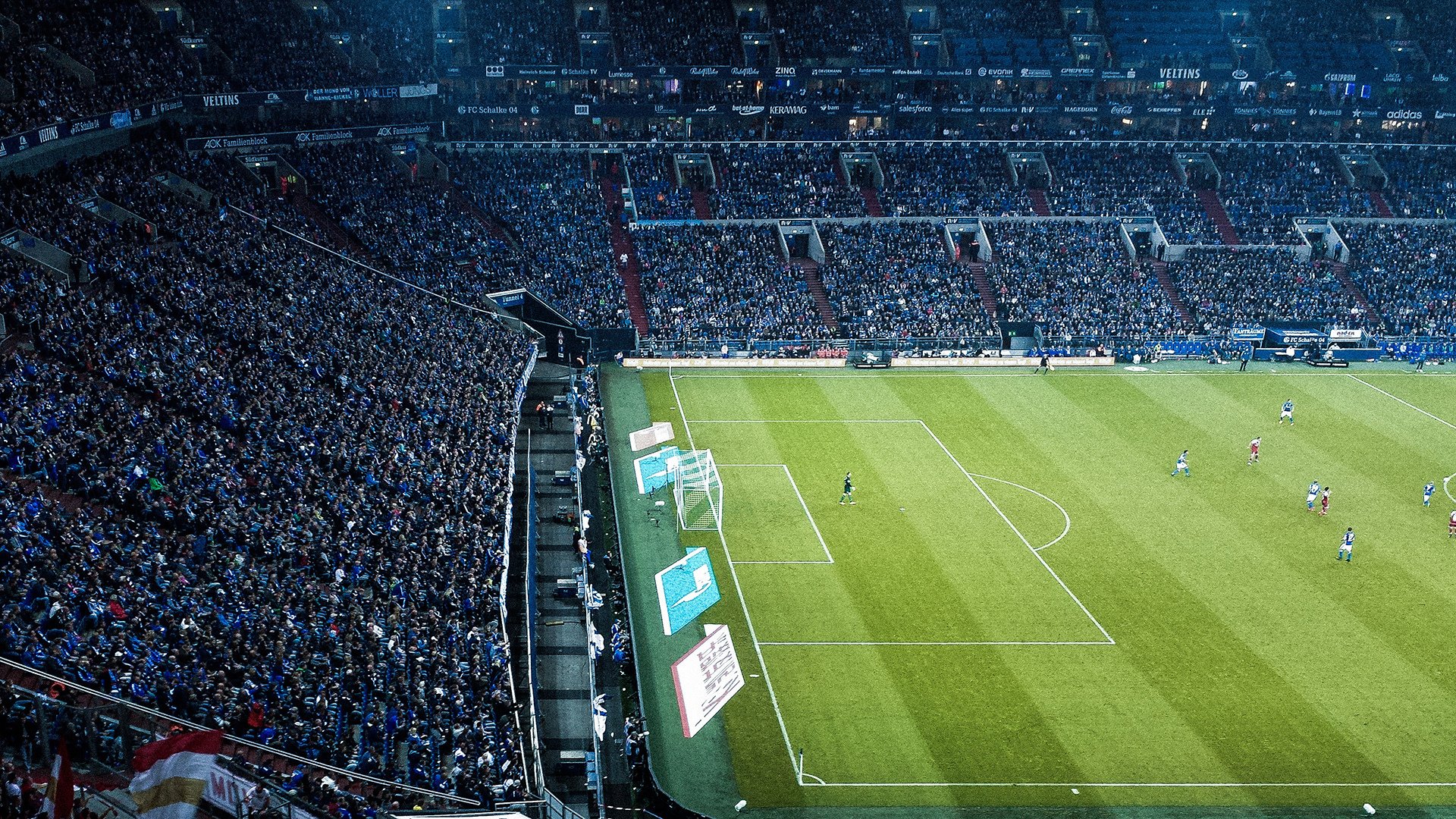 当篮球的硝烟遇见足球的智慧,NBA季后赛与曼联式防守的跨界启示