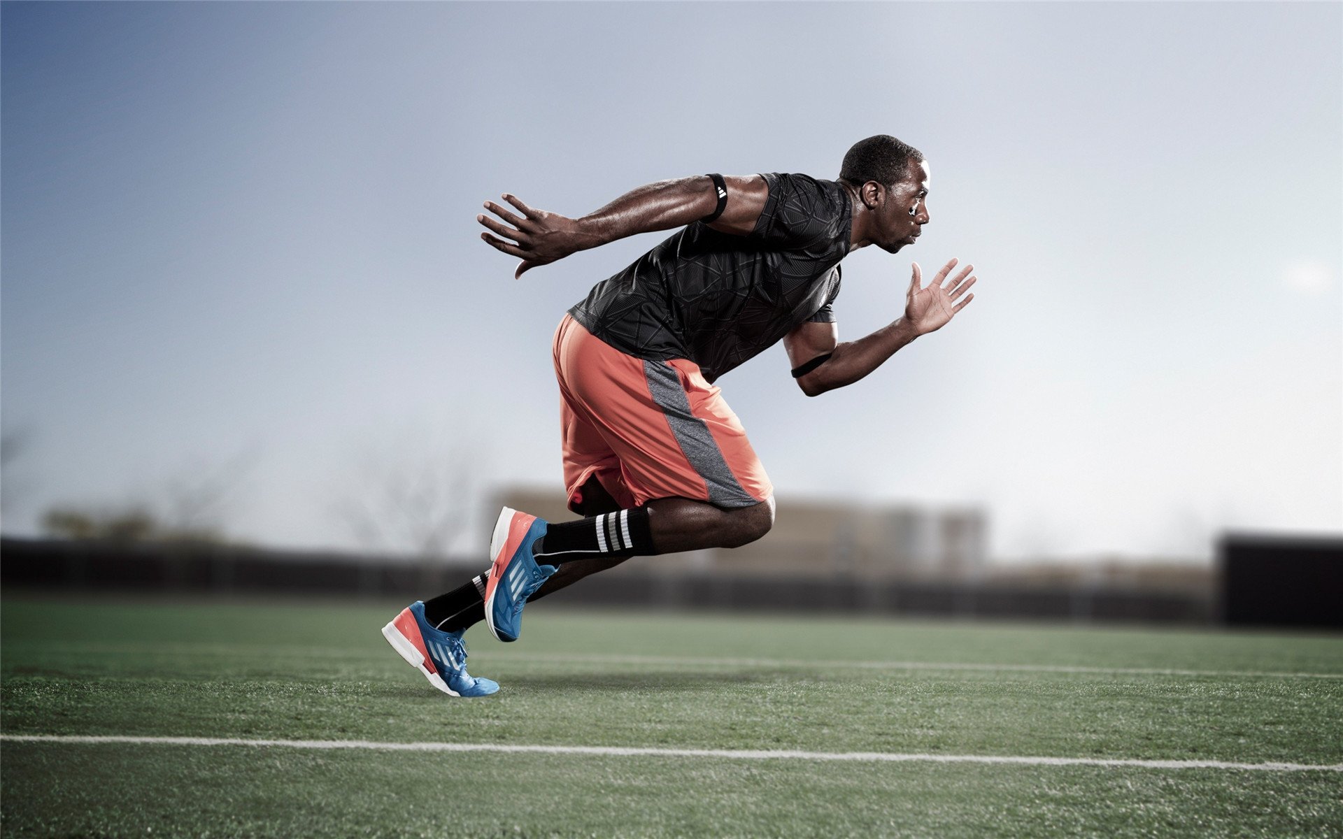 青铜巨像的叹息，金玟哉一夫当关，玻利维亚高原风暴撕裂美国幻梦